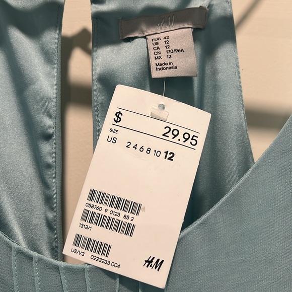 Blue halter dress - Picture 3 of 3